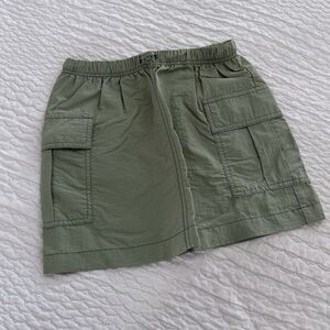 Art Class, Green Parachute Cargo Skirt, Size M/8
